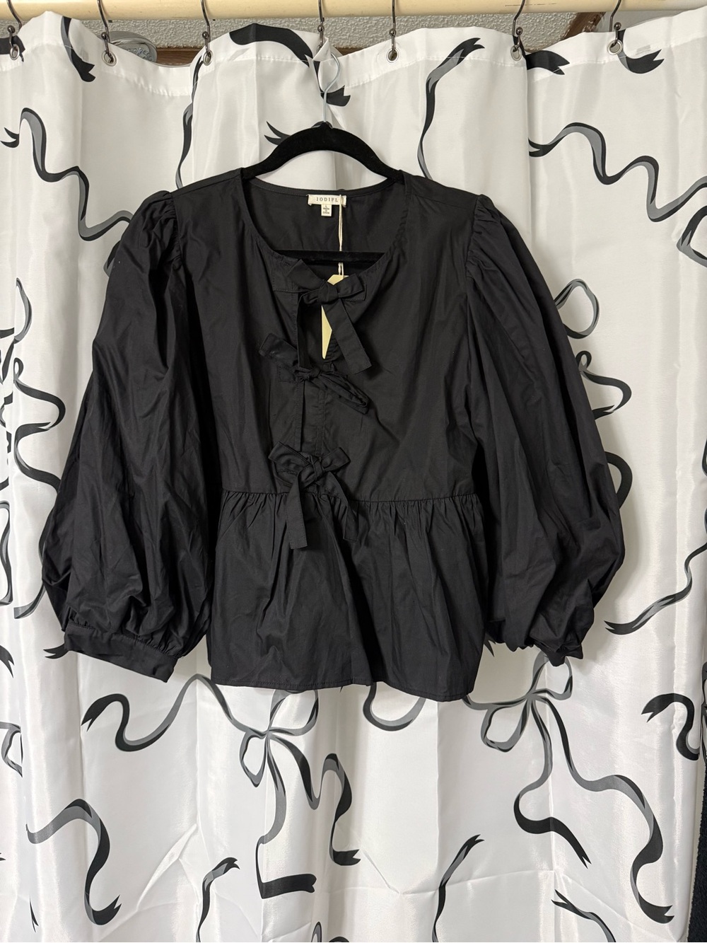 Black Puff-Sleeve Tie-Front Women's Top, Large